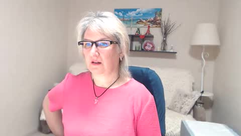 Snapshot of leilamays chatting on 05/07/26, 04:29 Leila Kinky online show from 05/07/26, 04:29