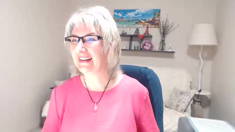 Snapshot of leilamays chatting on 05/11/26, 03:45 Leila Kinky online show from 05/11/26, 03:45