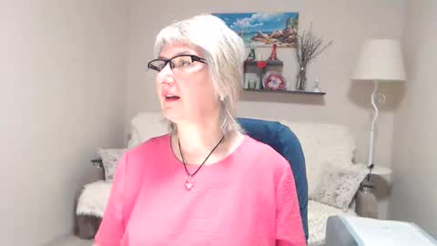 Snapshot of leilamays chatting on 05/15/26, 03:02 Leila Kinky online show from 05/15/26, 03:02