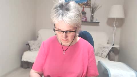 Snapshot of leilamays chatting on 05/16/26, 04:09 Leila Kinky online show from 05/16/26, 04:09