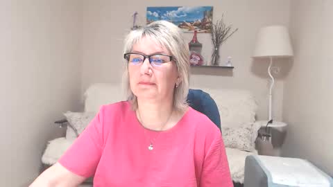 Snapshot of leilamays chatting on 05/28/26, 03:59 Leila Kinky online show from 05/28/26, 03:59