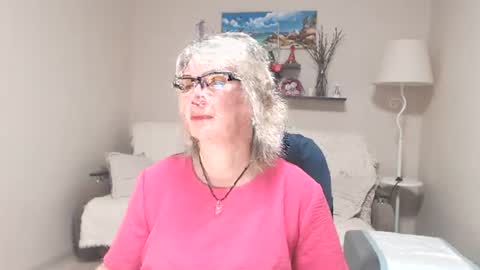 Snapshot of leilamays chatting on 06/29/26, 06:41 Leila Kinky online show from 06/29/26, 06:41