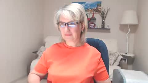 Snapshot of leilamays chatting on 07/22/26, 07:44 Leila Kinky online show from 07/22/26, 07:44
