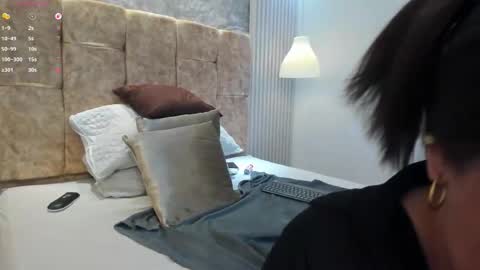 leilapons online show from 10/29/25, 05:47