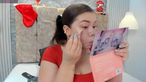 leilapons online show from 11/30/25, 05:39