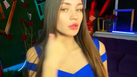 Leila Rai online show from 11/25/25, 02:06