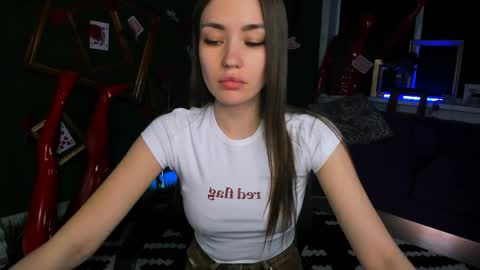 Leila Rai online show from 04/05/26, 05:32