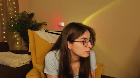 Luna online show from 10/02/25, 05:42