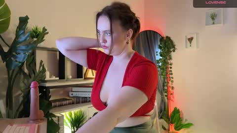 Lela online show from 11/09/25, 05:11