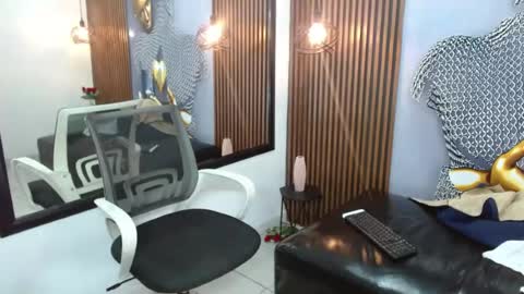 lelehott01 online show from 06/29/26, 08:31