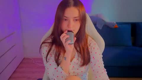 Snapshot of lelia_vibe chatting on 09/27/25, 02:11 Lelia online show from 09/27/25, 02:11