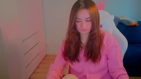 Snapshot of lelia_vibe chatting on 10/06/25, 12:24 Lelia online show from 10/06/25, 12:24