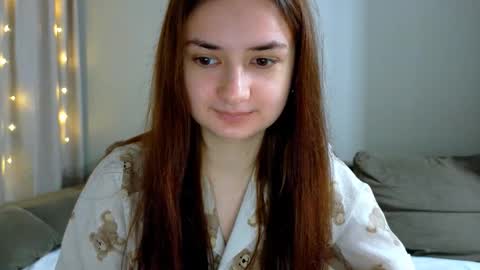 Snapshot of lelia_vibe chatting on 10/30/25, 04:14 Lelia online show from 10/30/25, 04:14