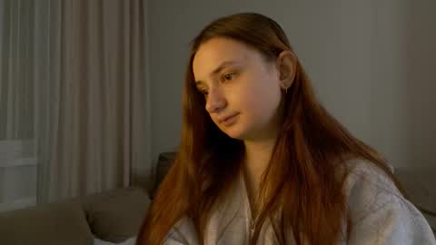 Snapshot of lelia_vibe chatting on 03/15/26, 06:36 Lelia online show from 03/15/26, 06:36