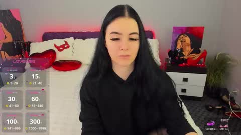 LellitClark online show from 11/18/25, 08:13