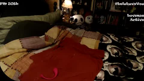 Snapshot of leluluvsyou chatting on 12/14/24, 08:56 Lelu Fallas online show from 12/14/24, 08:56