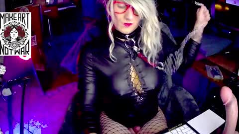 Snapshot of lemon_stealing_whore chatting on 01/18/26, 05:33 Lemon Stealing Whore online show from 01/18/26, 05:33