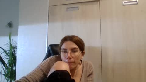 lena6122000 online show from 10/16/25, 08:32