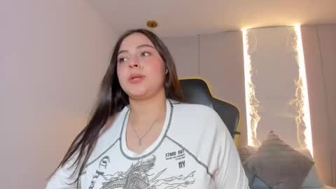 lena_jhons online show from 12/02/25, 08:15