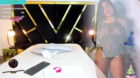 Snapshot of lena_rousseau chatting on 12/13/24, 07:25 Lena Rousseau  online show from 12/13/24, 07:25