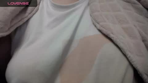 lenagolden online show from 01/28/25, 10:45