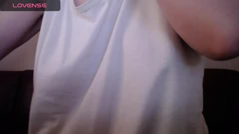 lenagolden online show from 10/17/25, 09:56