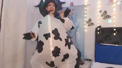 lenaleenyan online show from 02/15/25, 12:15