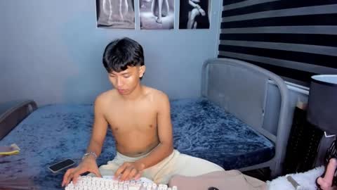 Snapshot of lenard_lust chatting on 09/26/25, 11:09 lenard online show from 09/26/25, 11:09