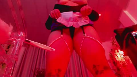 Lenna Kang online show from 11/30/25, 12:14