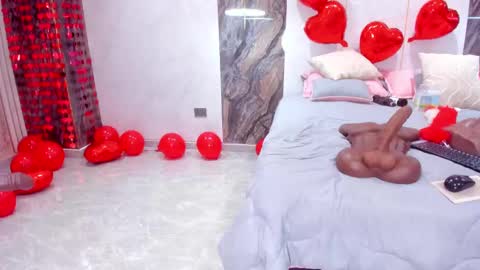 Lenathompson online show from 02/21/25, 07:45