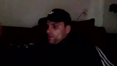 Snapshot of lendariokiss chatting on 10/27/25, 12:09 Armando online show from 10/27/25, 12:09