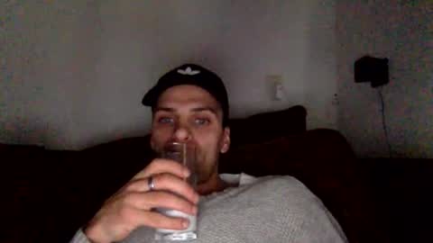 Snapshot of lendariokiss chatting on 11/01/25, 11:34 Armando online show from 11/01/25, 11:34