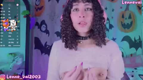Snapshot of lenneval chatting on 10/24/25, 03:47 Val online show from 10/24/25, 03:47