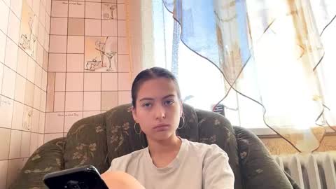 Snapshot of lenniepennachio chatting on 05/02/26, 03:11 Hellomy name is Natalyits my first day here nice to meet you Give me 50 thumbs ups online show from 05/02/26, 03:11