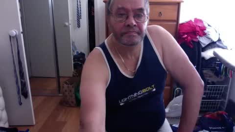 Snapshot of lennyfife chatting on 12/01/24, 10:10 Pussylicker online show from 12/01/24, 10:10