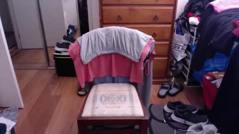 Snapshot of lennyfife chatting on 09/19/25, 02:57 Pussylicker online show from 09/19/25, 02:57