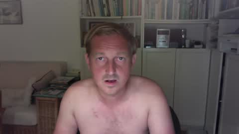 Snapshot of leo144berlin chatting on 08/07/26, 01:07 leo144berlin online show from 08/07/26, 01:07