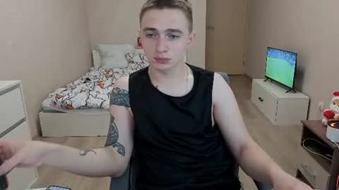 Snapshot of leo__miller chatting on 07/01/26, 02:35 LEO online show from 07/01/26, 02:35
