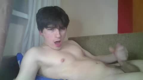 Snapshot of leo_cutie chatting on 01/16/26, 12:36 leo_cutie online show from 01/16/26, 12:36