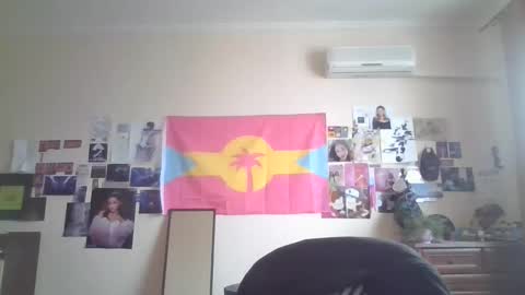 Snapshot of leo_cutie chatting on 02/14/26, 10:12 leo_cutie online show from 02/14/26, 10:12