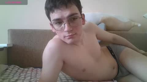 Snapshot of leo_cutie chatting on 02/28/26, 08:37 leo_cutie online show from 02/28/26, 08:37