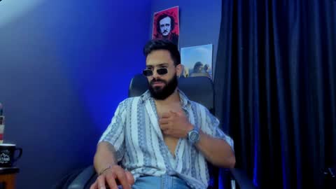 Snapshot of leo_diaz01 chatting on 01/19/25, 01:55 Leo  Diaz online show from 01/19/25, 01:55