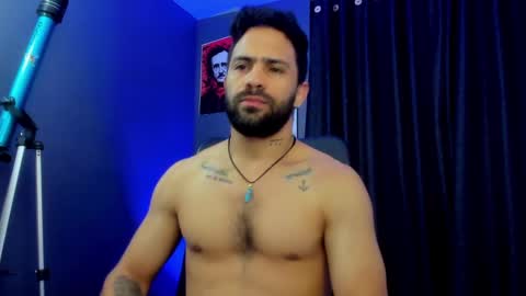 Snapshot of leo_diaz01 chatting on 02/04/25, 12:51 Leo  Diaz online show from 02/04/25, 12:51