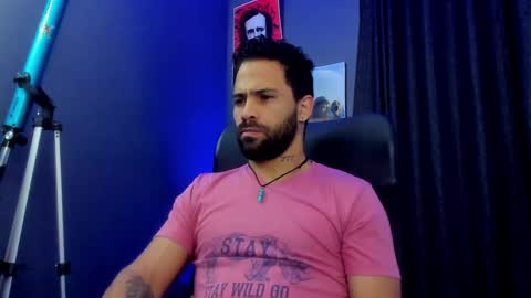 Snapshot of leo_diaz01 chatting on 02/05/25, 02:29 Leo  Diaz online show from 02/05/25, 02:29
