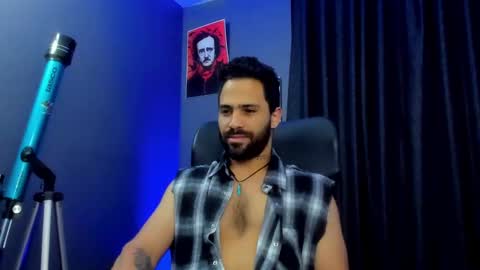 Snapshot of leo_diaz01 chatting on 02/07/25, 01:15 Leo  Diaz online show from 02/07/25, 01:15