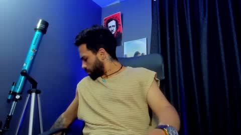 Snapshot of leo_diaz01 chatting on 02/09/25, 04:25 Leo  Diaz online show from 02/09/25, 04:25