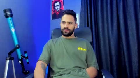 Snapshot of leo_diaz01 chatting on 02/22/25, 02:30 Leo  Diaz online show from 02/22/25, 02:30