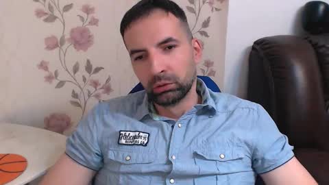 Leo Gianni online show from 05/08/26, 02:22