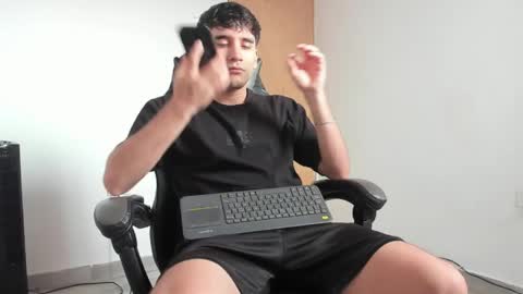 Leo Jones online show from 04/08/26, 05:13