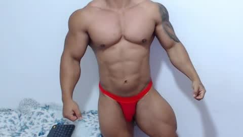 Snapshot of leo_muscleboy chatting on 05/20/26, 01:39 Leo online show from 05/20/26, 01:39